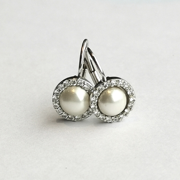 White Mabe pearl cz halo lever back earrings sterling silver 🆕 - Picture 8 of 8